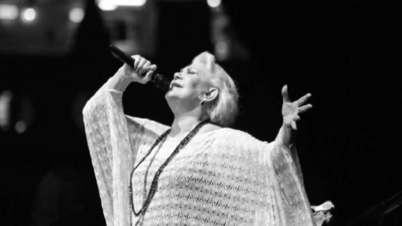 Σήμερα το «τελευταίο αντίο» στη Μαρινέλλα – Σε λαϊκό προσκύνημα η σορός της