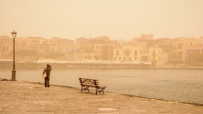 Καιρός: Επιστροφή στην πραγματικότητα με σκόνη, λασποβροχές αλλά και άνοδο της θερμοκρασίας