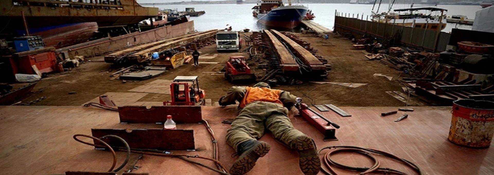 Τραυματισμός εργαζόμενου στη ναυπηγοεπισκευαστική ζώνη Περάματος