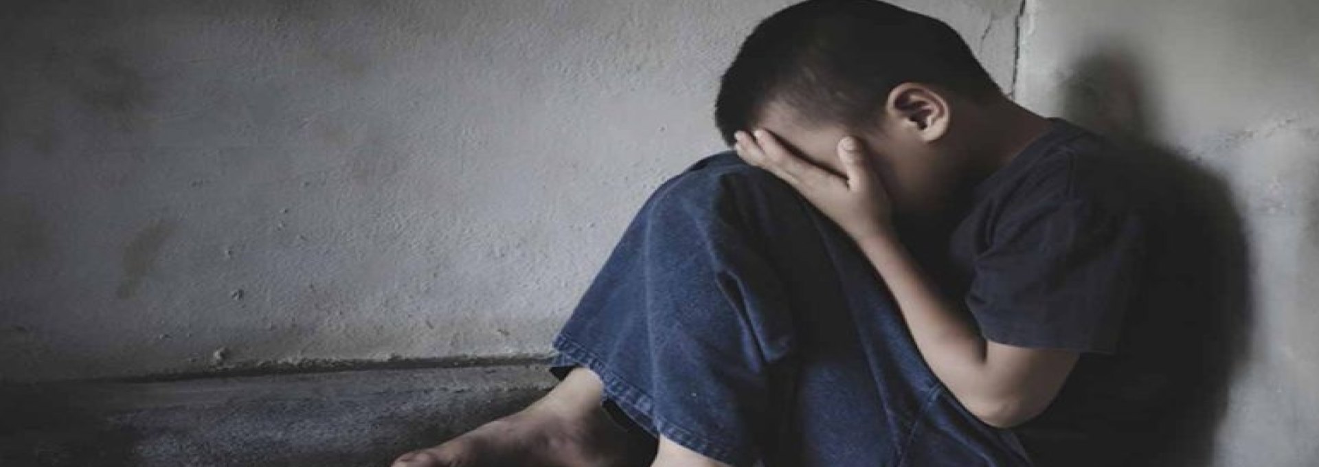 «Μπαμπά, θα με αγαπάς ακόμα;» Συγκλονίζει ο πατέρας του 5χρονου που κακοποιήθηκε σεξουαλικά σε νηπιαγωγείο