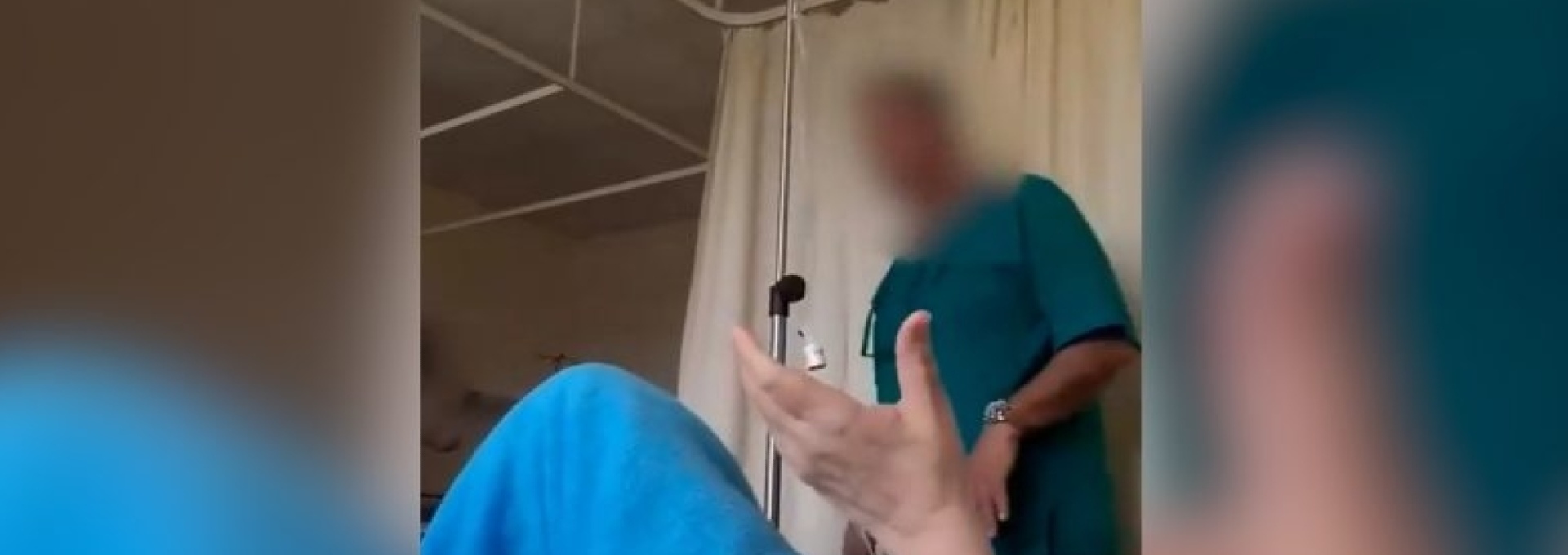 Απολύθηκε γιατρός του ΕΣΥ μετά από το βίντεο για «φακελάκι»
